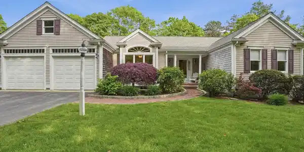 51 Falling Leaf Lane