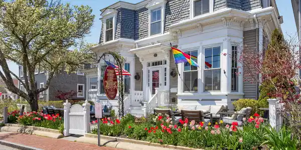 164 Commercial Street