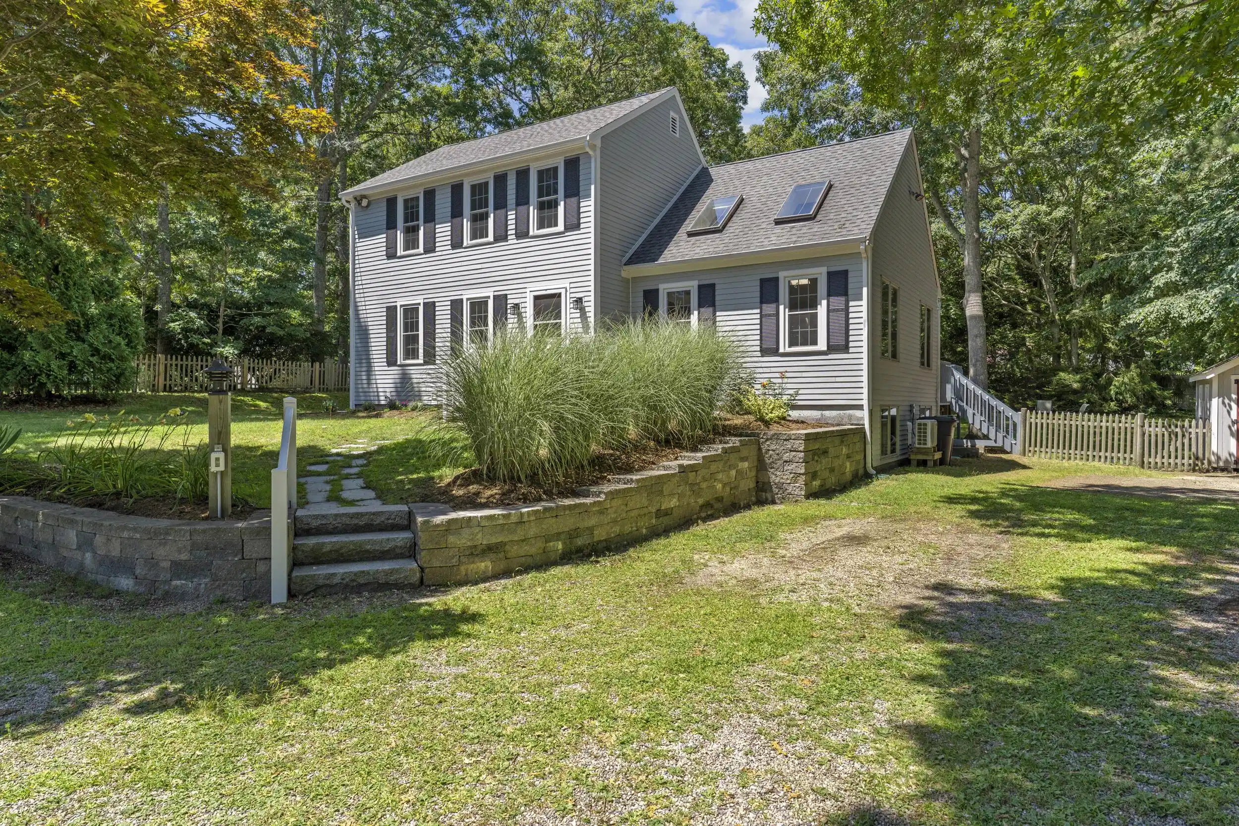 Image 1: 251 acapesket rd - 002
