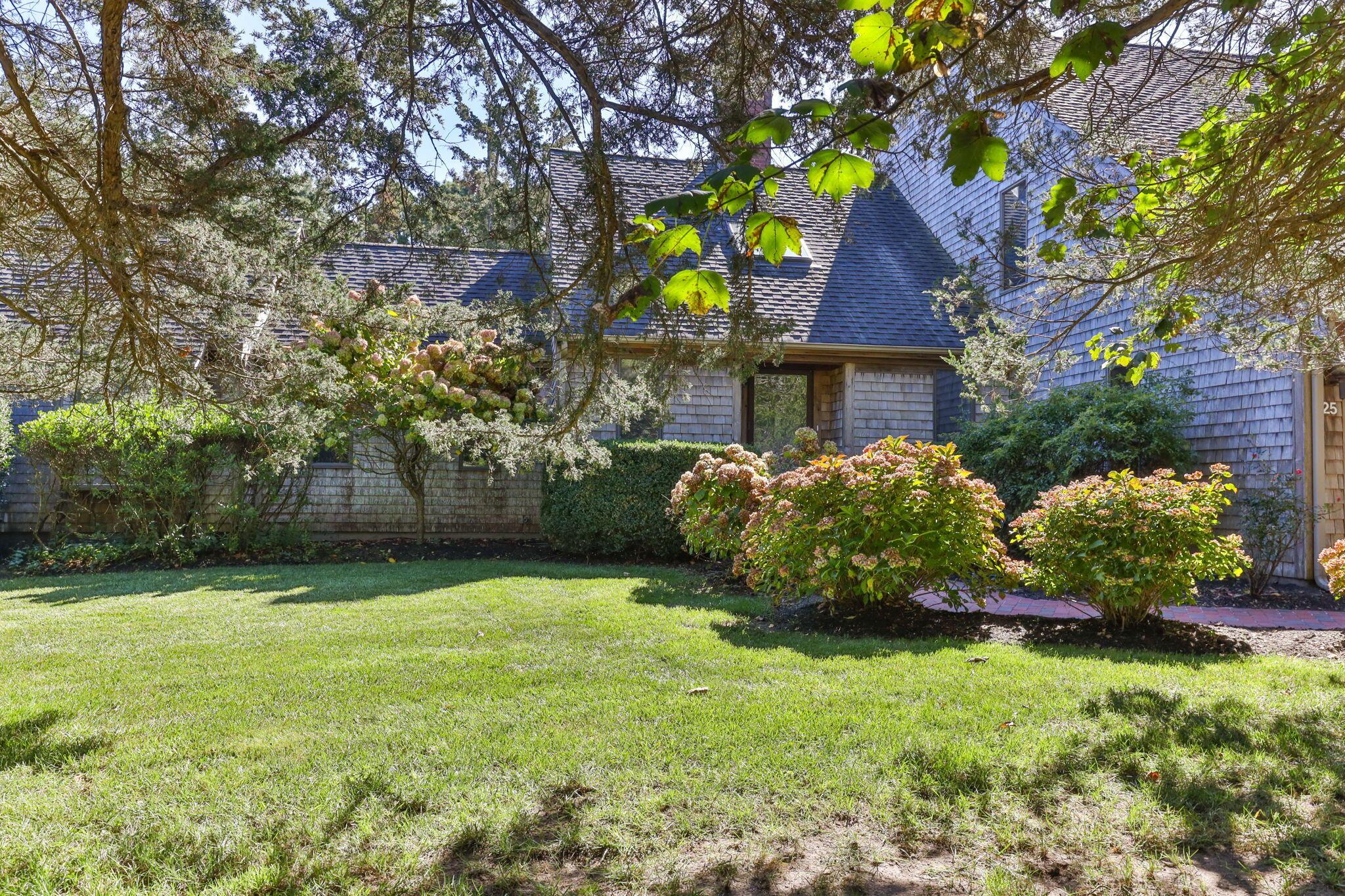 Image 2: 1-web-or-mls-25-twin-rocks-dr