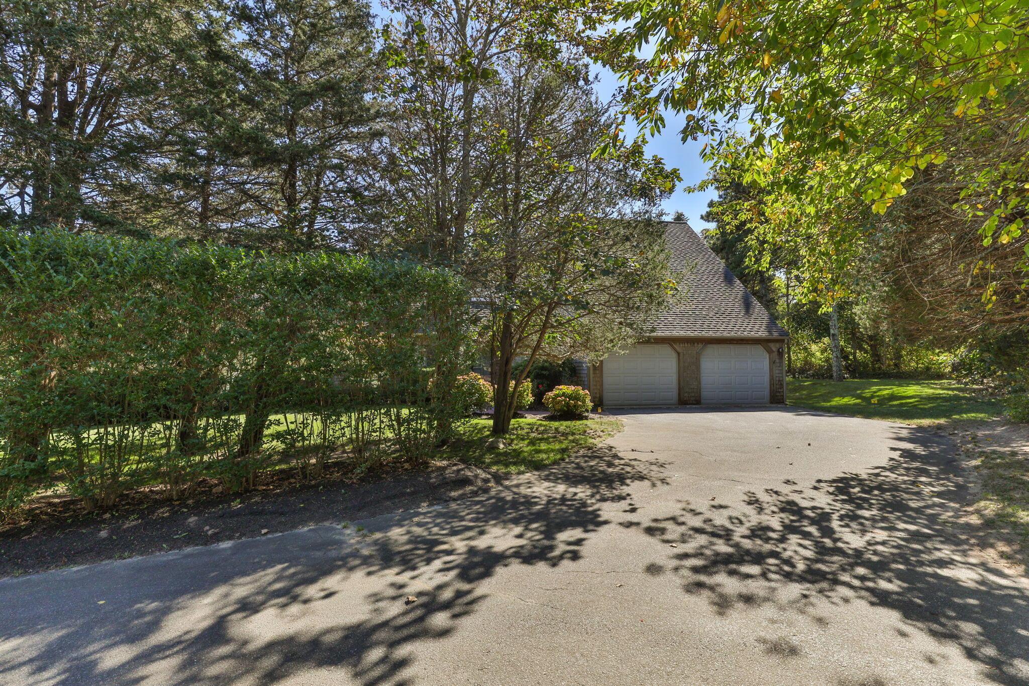 Image 3: 2-web-or-mls-25-twin-rocks-dr