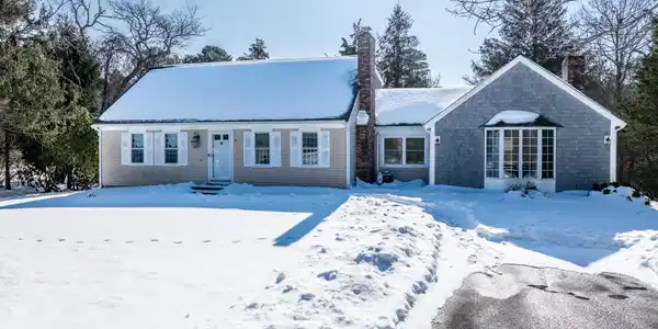 74 Robbins Circle