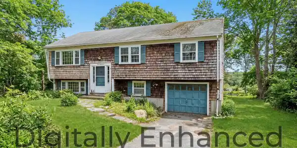 100 Heritage Lane