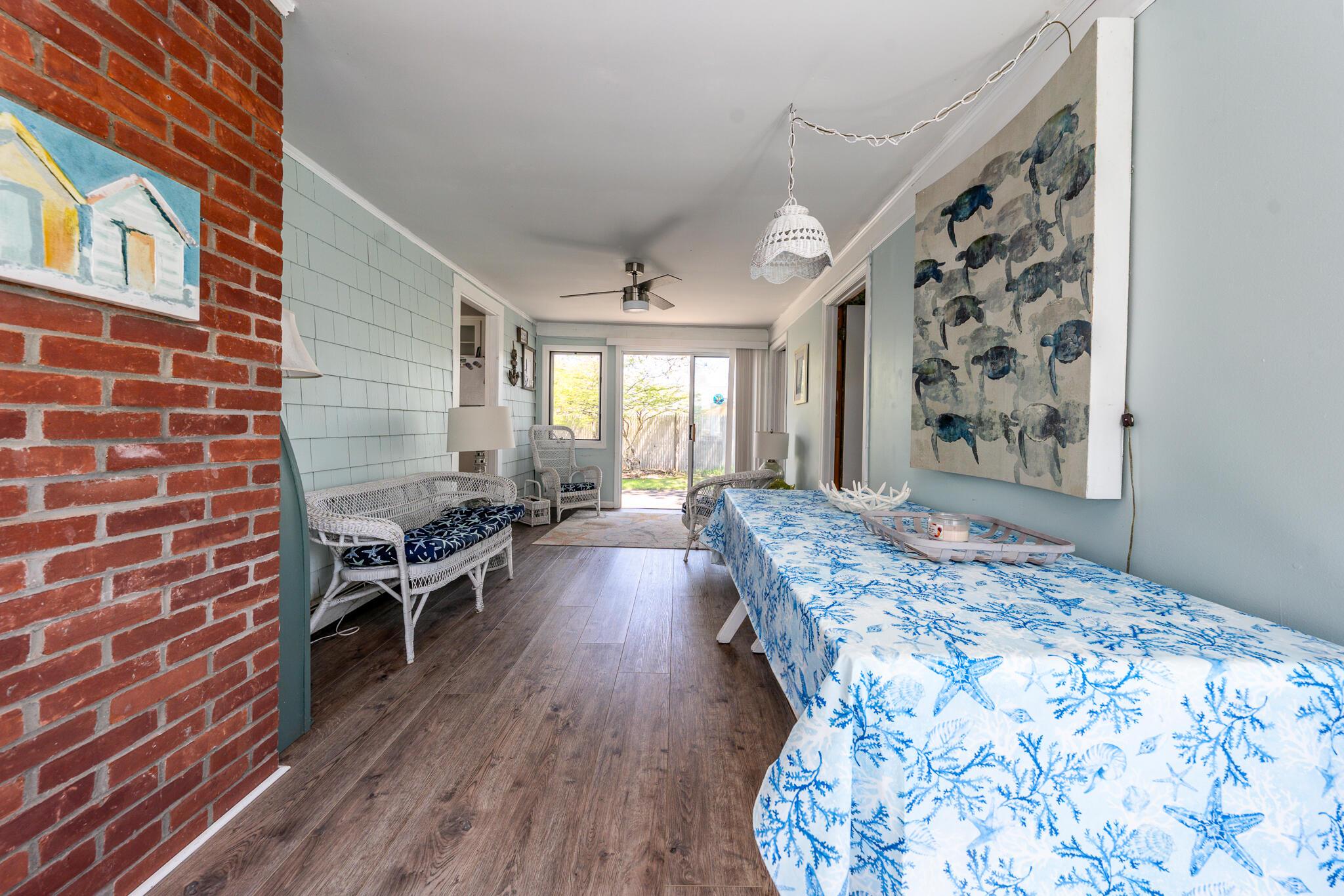 Image 3: breezeway4