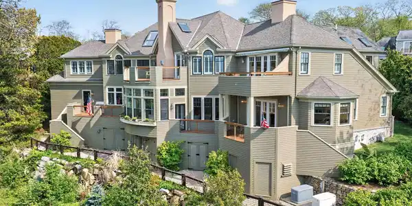 15 Clowes Drive