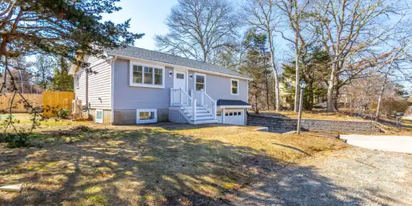 24 Weatherglass Lane