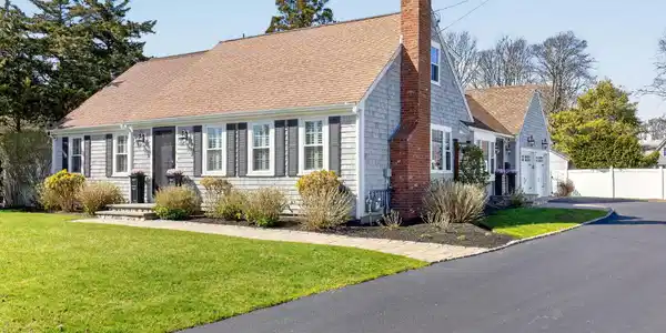 110 Mariners Lane