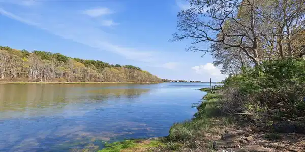 Image 3: Access to Bourne's Pond