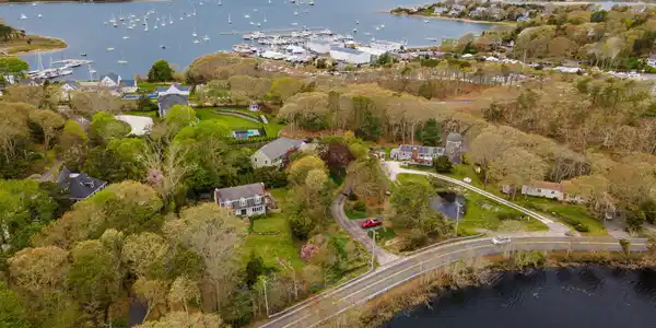 Image 4: 75-web-or-mls-1120-shore-rd