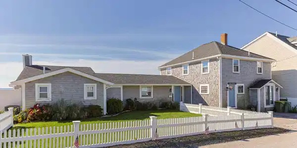 Image 2: 1-web-or-mls-11-atlantic-st - Copy - Cop
