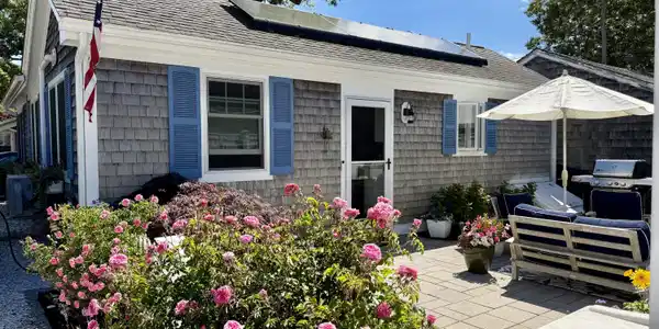 6 Pleasant Avenue