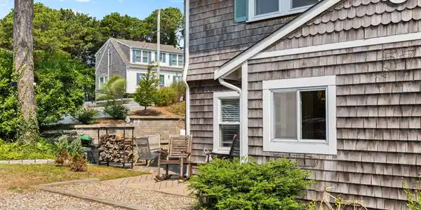 Image 2: 21-web-or-mls-57 Whitman Ave. Final-22