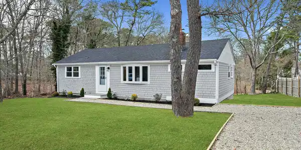 6 Raintree Road