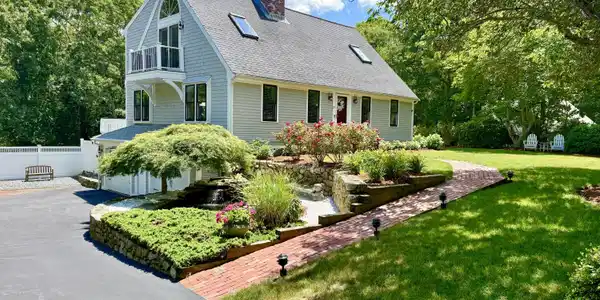 27 Crestview Drive