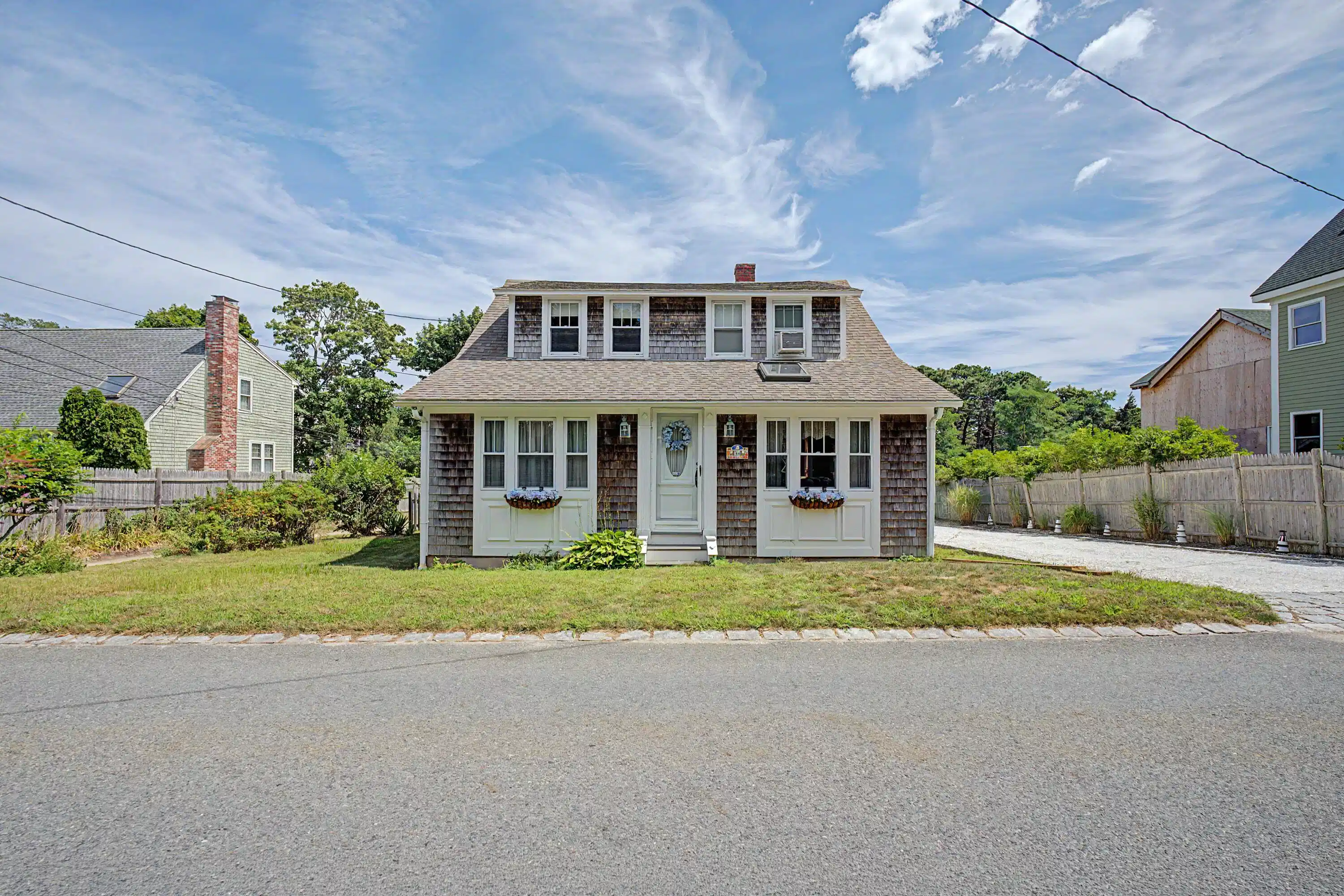 Image 1: 34 Pleasant Street 48
