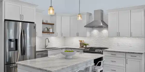 Image 4: Kitchen