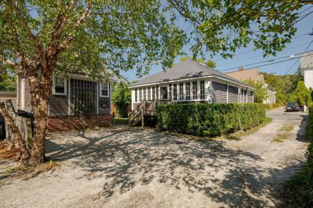 6 Daggett Lane