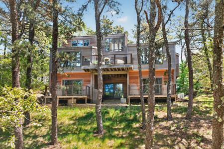 30 Chequessett Knolls Drive