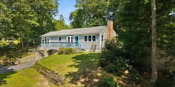 84 Eel Pond Road
