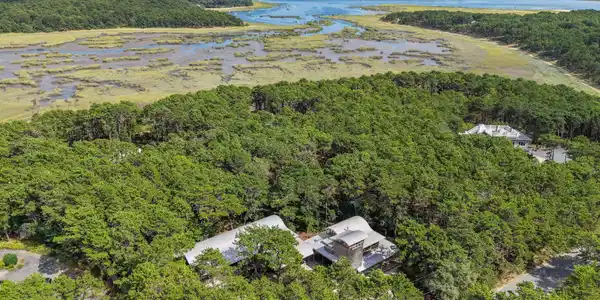 Image 3: 7-web-or-mls-195-king-phillip-rd