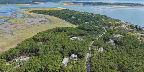 Image 4: 9-web-or-mls-195-king-phillip-rd
