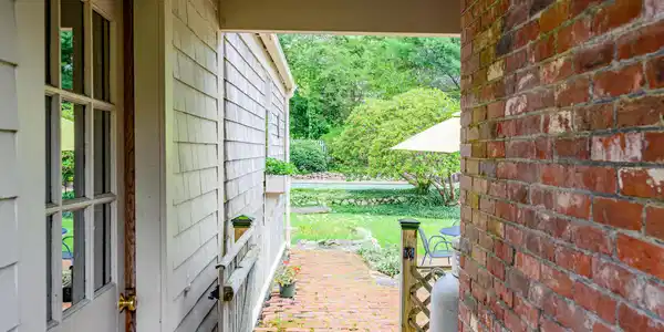 Image 3: Breezeway