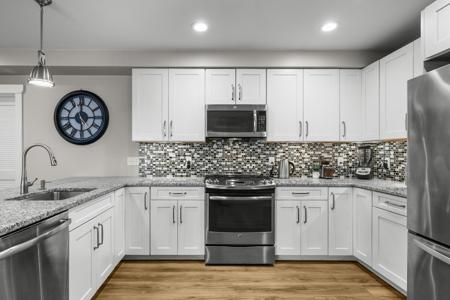 76 Court Street Unit APT 6