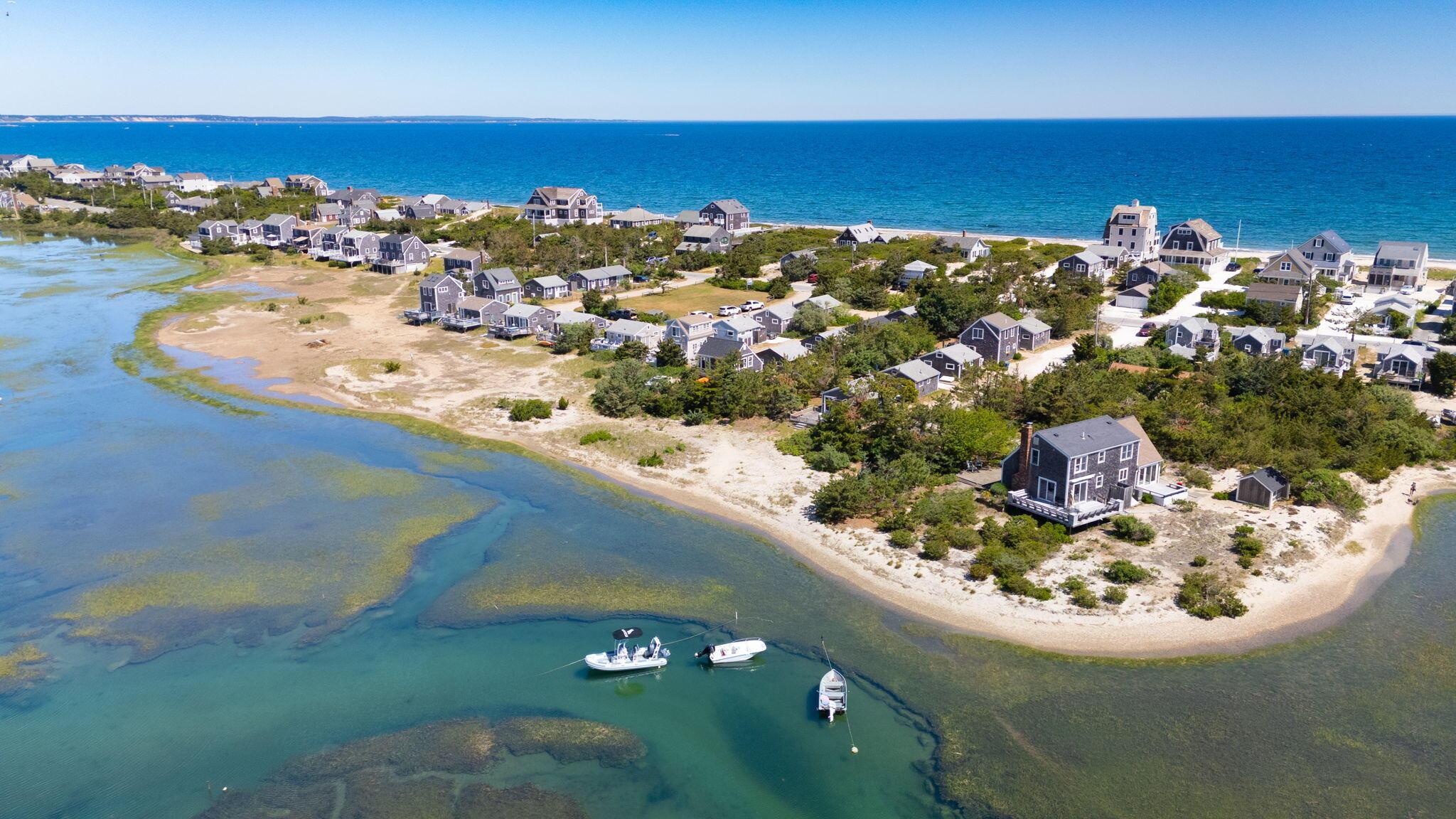 Image 3: 11-web-or-mls-174 N. Shore Blvd Final-12