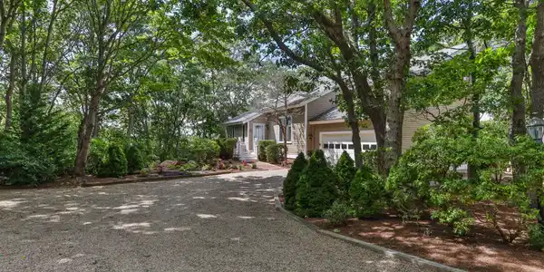 Image 4: 2-web-or-mls-22-samoset-rd