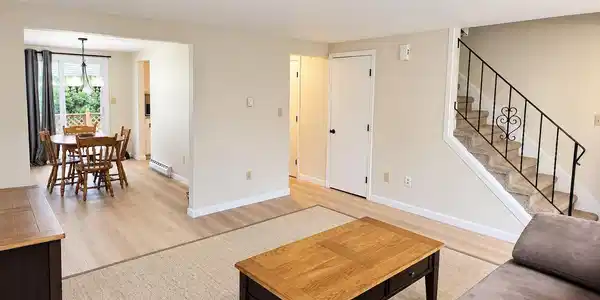 Image 2: Living Room