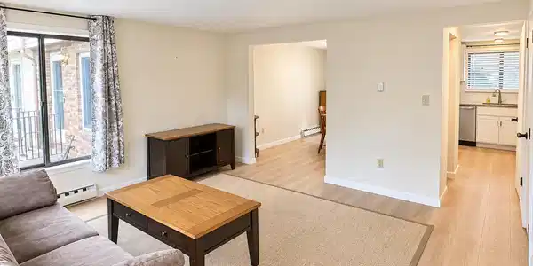Image 3: Living Room 2