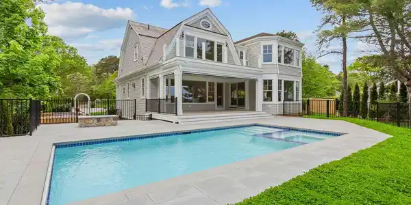 64 Pershing Lane