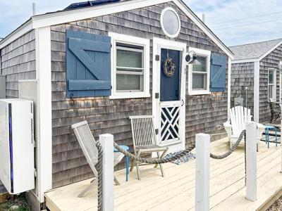 21 Dewey Avenue UNIT 4