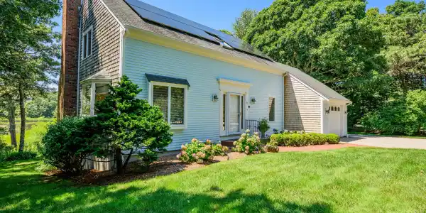 Image 2: Front yard