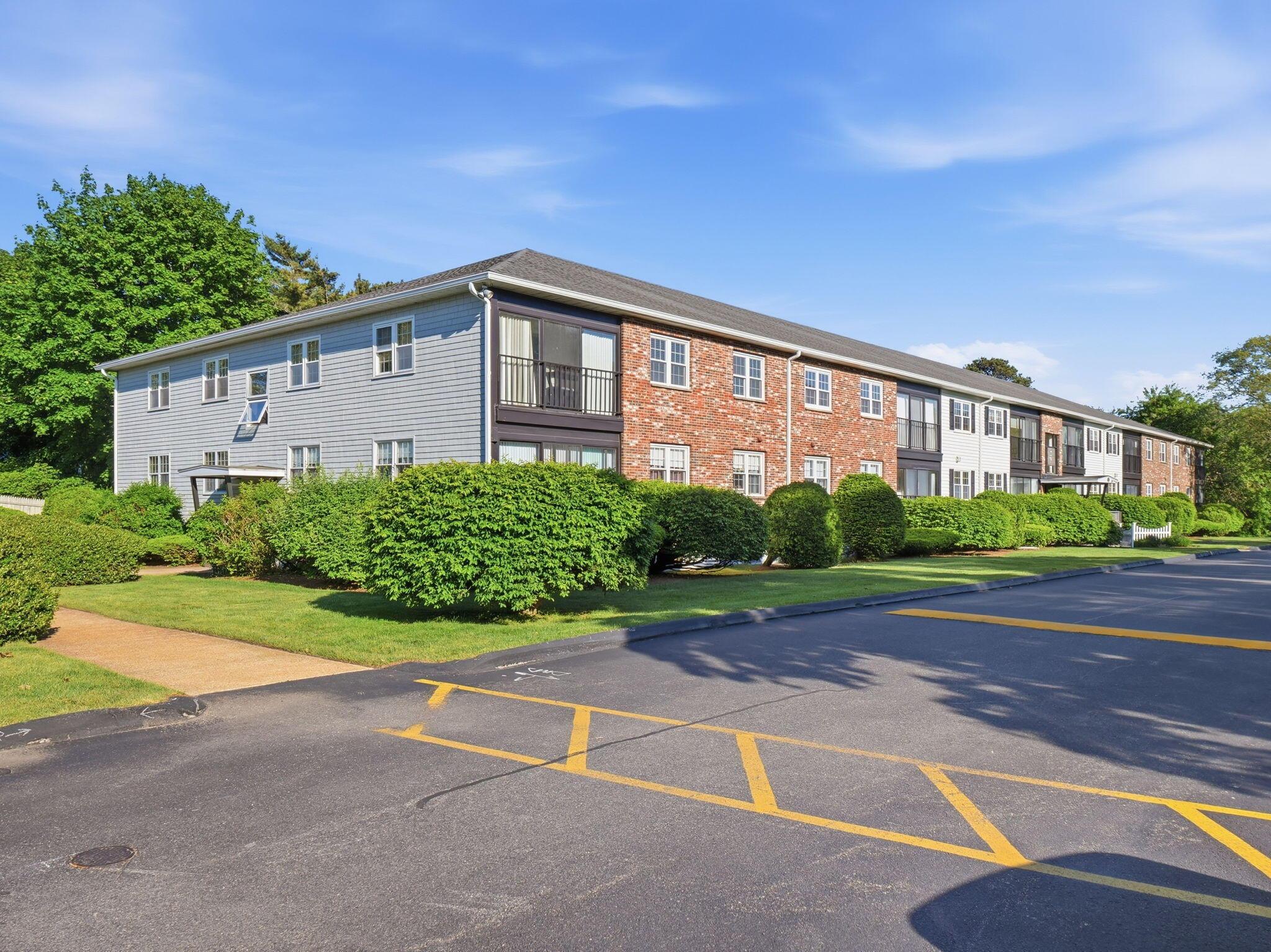 Image 3: 34-web-or-mls-12_Candlewood_Ln_1-1_Denni