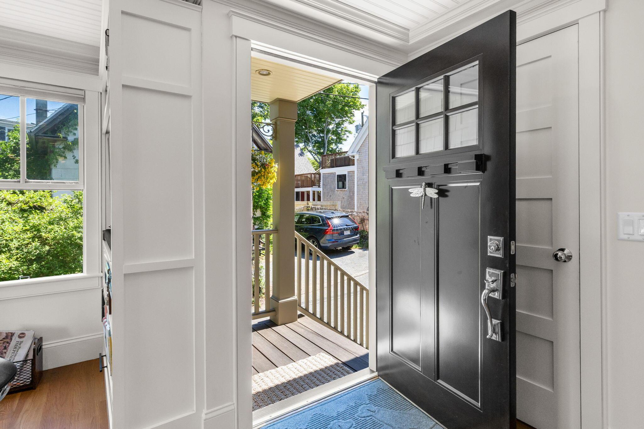 Image 3: 8-web-or-mls-24-cottage-st
