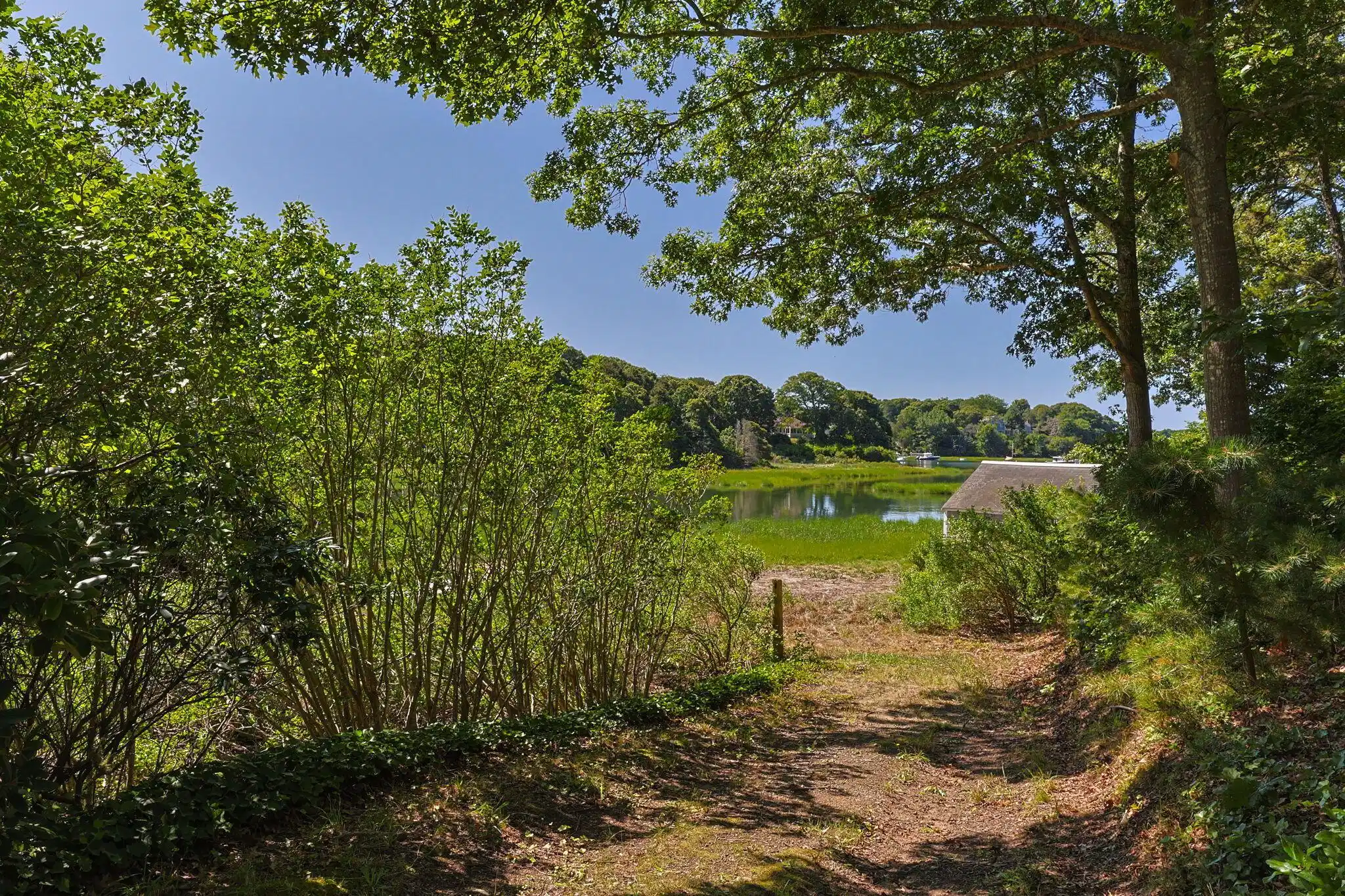Image 1: 24-web-or-mls-26-cedar-cove-rd