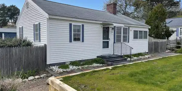 41 Bassett Lane