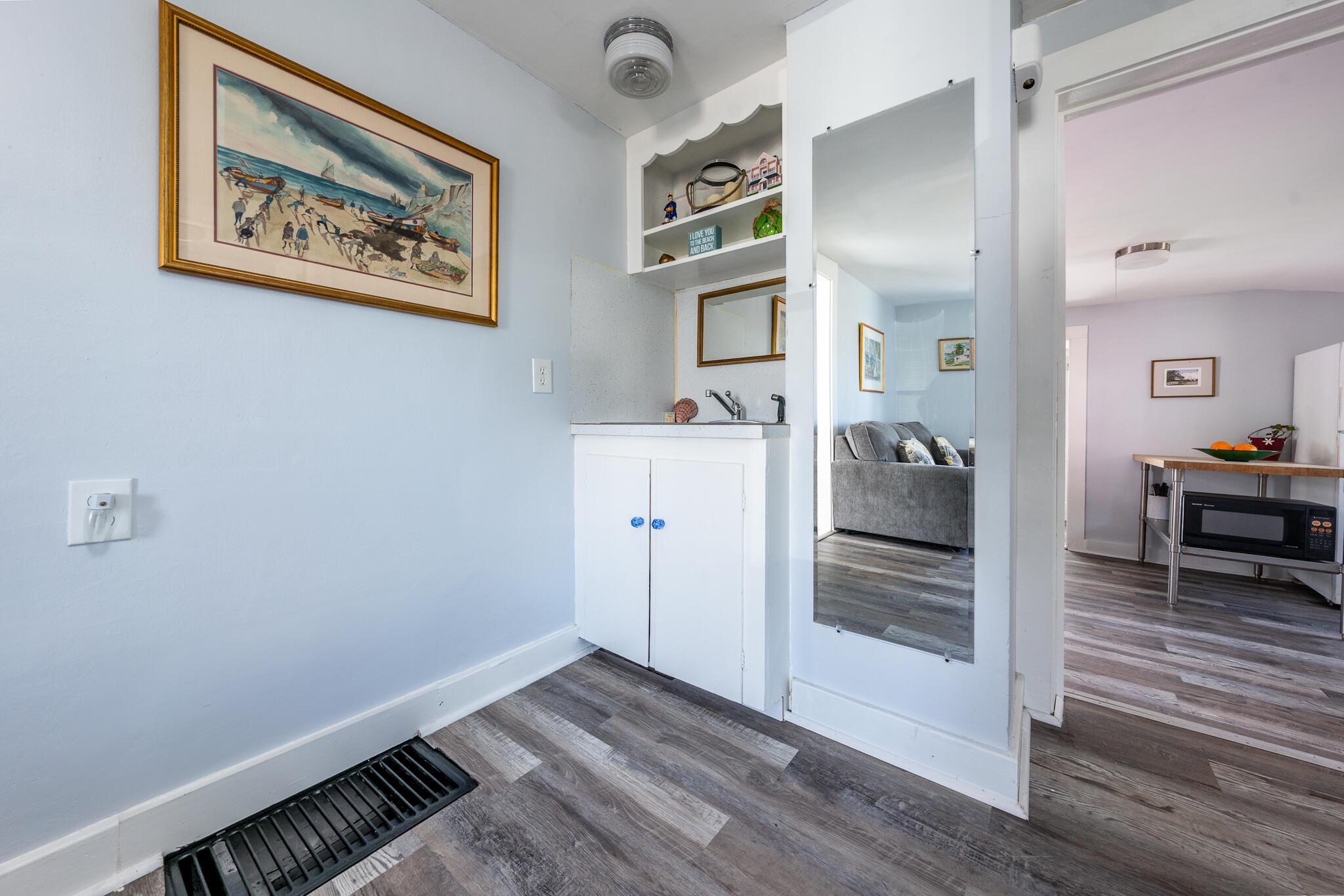 Image 2: sink