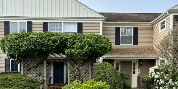 39 Tower Hill Road Unit APT 1A