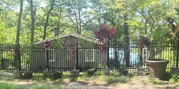 36 Round Pond Drive