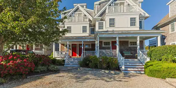 Image 2: 4-web-or-mls-21-bradford-street-ext