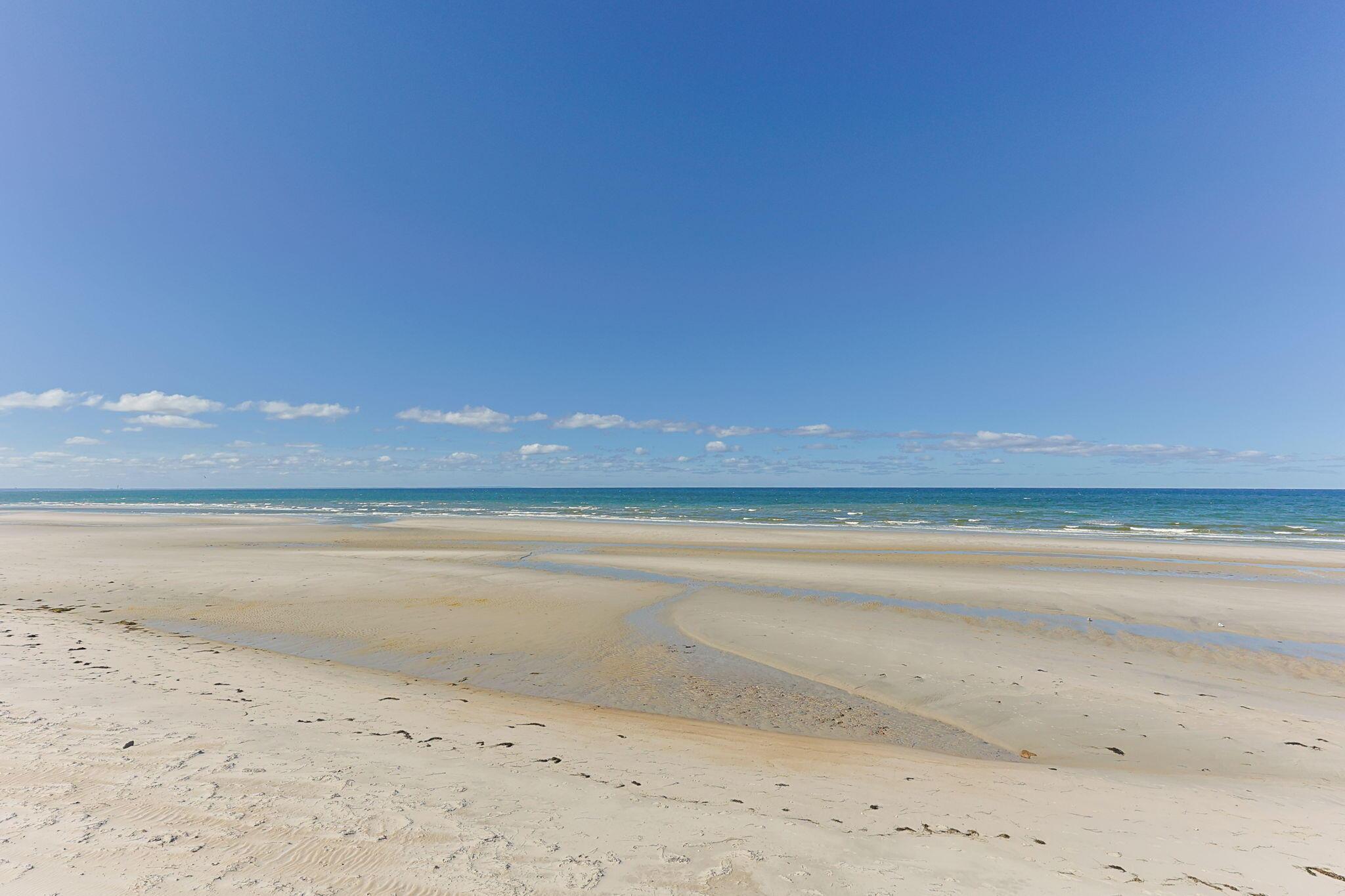 Image 3: 16-web-or-mls-156-shore-dr