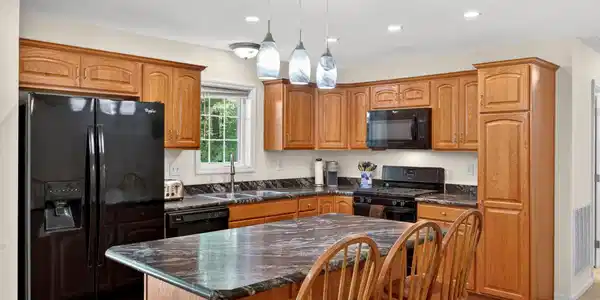 Image 4: Functional kitchen space
