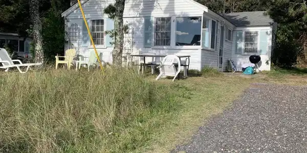 Image 3: Margaritaville.front usejpg