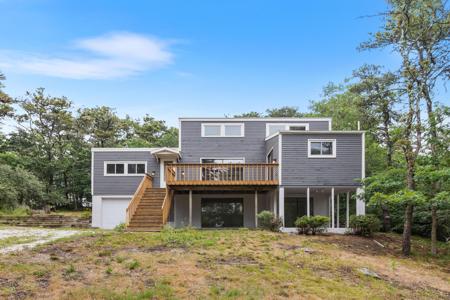 320 Coles Neck Road