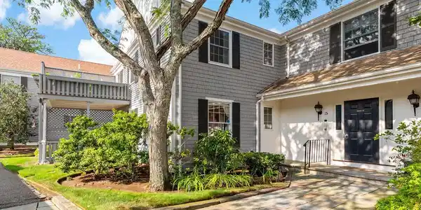 39 Tower Hill Road Unit APT 15B