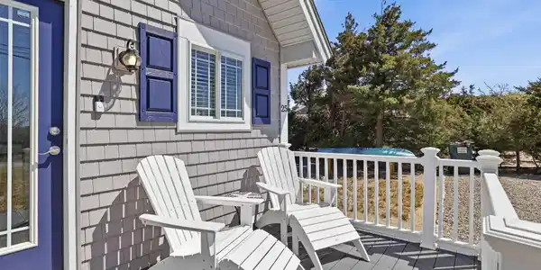 Image 4: 30-web-or-mls-25 North Shore Blvd Final-