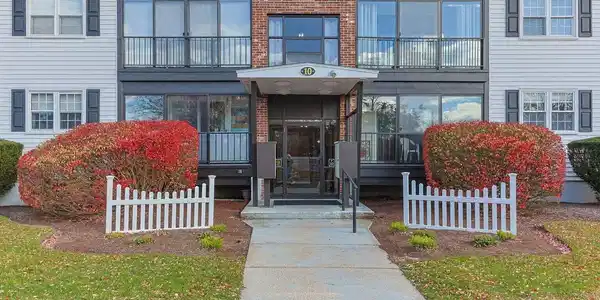 10 Candlewood Lane Unit 2-10