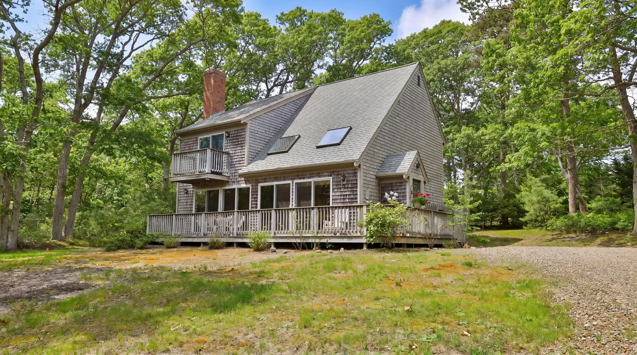 Image 1: 2-web-or-mls-285-blue-heron-rd